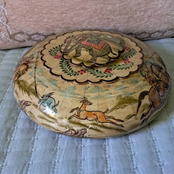 Antique HandPainted Moriage Indian Opium Box w/ Inlaid Camel Bone and Ebony Wood - Picture 5 of 14